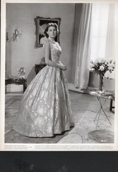 INGRID BERGMAN
Habillée en Dior par Y. Saint...