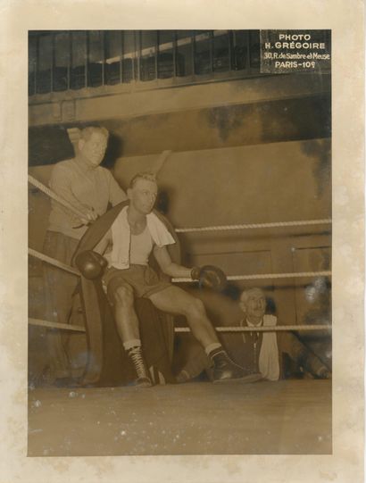SET OF 19 MOVIE PHOTOGRAPHS
Set of 19 promotional...