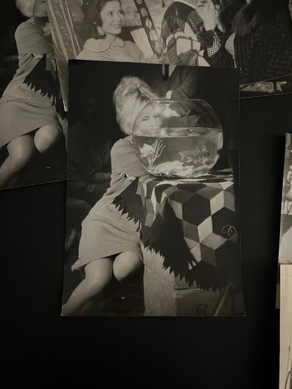 BRIGITTE BARDOT (1934–2025) – SET OF 37 PHOTOGRAPHS
A...