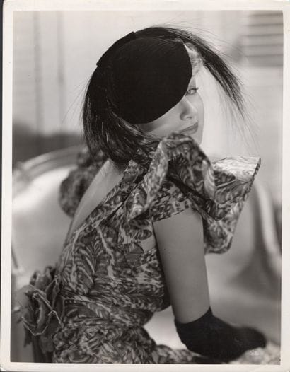 SARI MARITZA
RKO Fashion portrait (robe et...