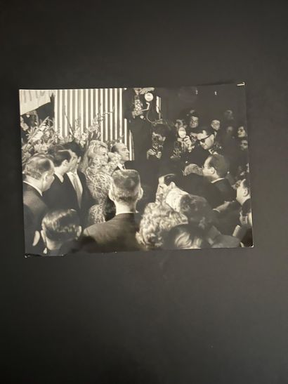 BRIGITTE BARDOT (1934–2025) – SET OF 37 PHOTOGRAPHS
A...
