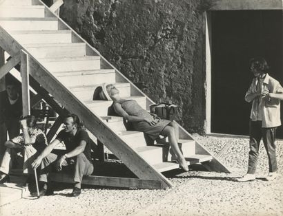 BRIGITTE BARDOT (1934–2025) – SET OF 37 PHOTOGRAPHS
A...