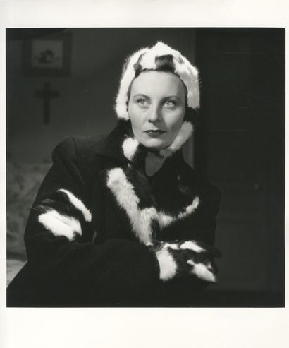 PASCAL BARIL (1963) - SET OF 19 PHOTOGRAPHS...