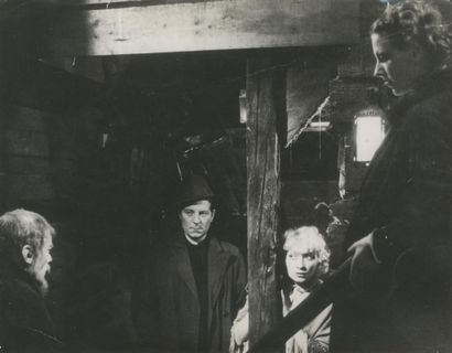 SET OF 19 MOVIE PHOTOGRAPHS
Set of 19 promotional...