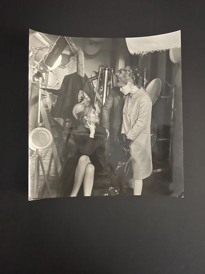 BRIGITTE BARDOT (1934–2025) – SET OF 37 PHOTOGRAPHS
A...