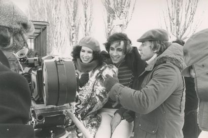 SET OF 35 PHOTOGRAPHS – FILM AND CELEBRITIES
A...