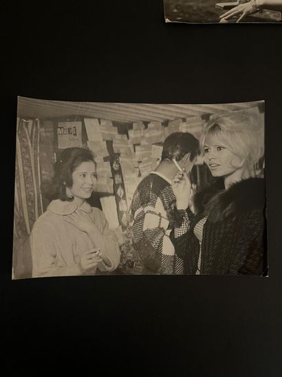 BRIGITTE BARDOT (1934–2025) – SET OF 37 PHOTOGRAPHS
A...