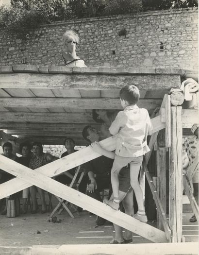 BRIGITTE BARDOT (1934–2025) – SET OF 37 PHOTOGRAPHS
A...