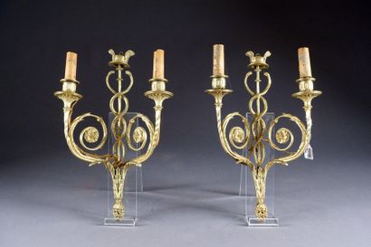 Paire d’Appliques Louis XVI.
Au caducée d’Hermès....