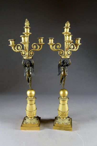 Paire de Torchères d’époque Restauration.
Aux...