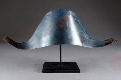 Enseigne de Chapelier en Forme de bicorne.
Tôle...