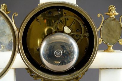 Pendule Portique d’époque Louis XVI.
A colonnes...