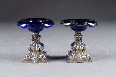Paire de Salerons.
Cristal bleu cobalt et...