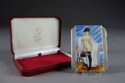 Etui de la Période Art Déco.
Argent guilloché...