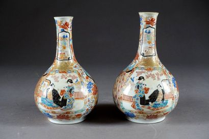 Hichozan Shimpo.
Pair of piriform vases with...