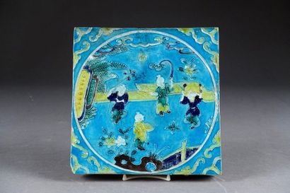 CHINE.
Ceramic tile with moulded decoration...