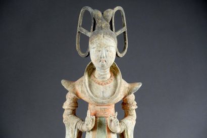 Belle Dame de Cour d’époque Tang (618-907).
Featuring...