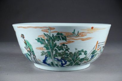 Grande Coupe ronde Famille Verte.
A circular...