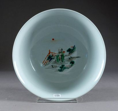 Grande Coupe ronde Famille Verte.
A circular...