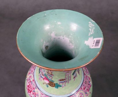 Chine - Période Qing du XIXe siècle.
Large...