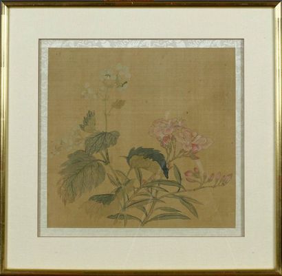 Chine - Fin de la période Qing.
Floral composition....