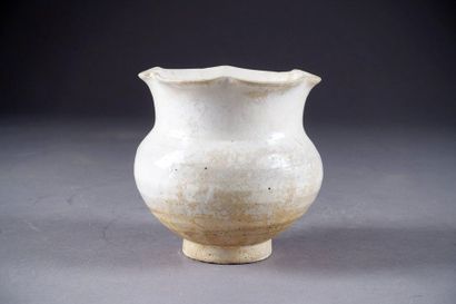 Song du Nord (960-1127).
Cizhou jar on pedestal....