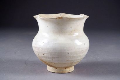 Song du Nord (960-1127).
Cizhou jar on pedestal....