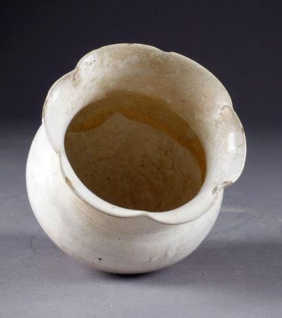 Song du Nord (960-1127).
Cizhou jar on pedestal....