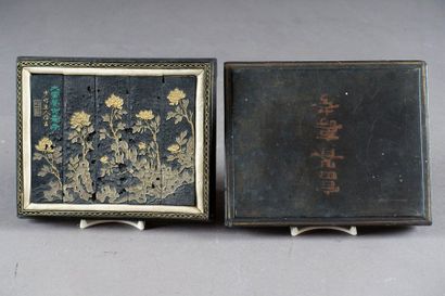 Hu Kaiwen.
A suite of five ink sticks with...