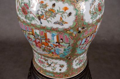 Chine - Vers 1880.
Very large Canton vase...