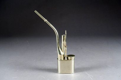 Pipe à eau et ses accessoires.
Paktong -...