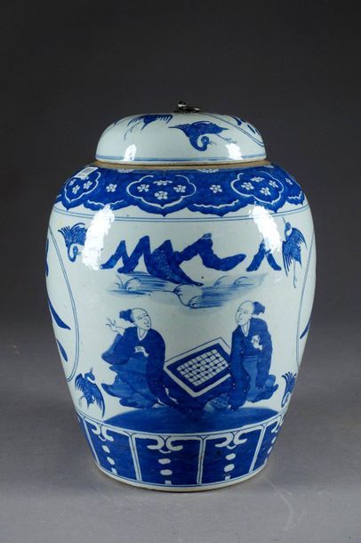 Grande Potiche couverte.
A pattern of auspicious...