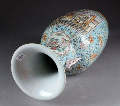 Grand Vase.
Canton porcelain decorated with...