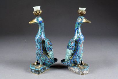 Chine - Période Qing.
Pair of candleholders...
