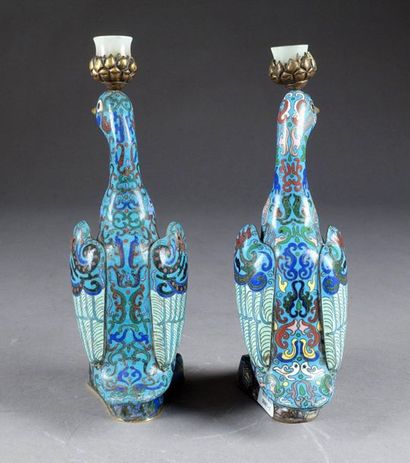 Chine - Période Qing.
Pair of candleholders...