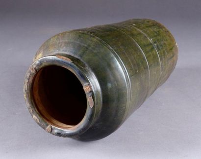 Grenier (vase à grains) de Forme cylindrique.
Wide...