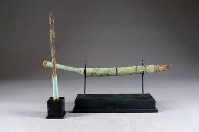 Epée dans son Fourreau (longueur : 55 cm)...