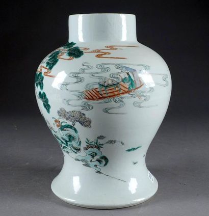 Chine de la Famille Verte.
Vase with a motif...
