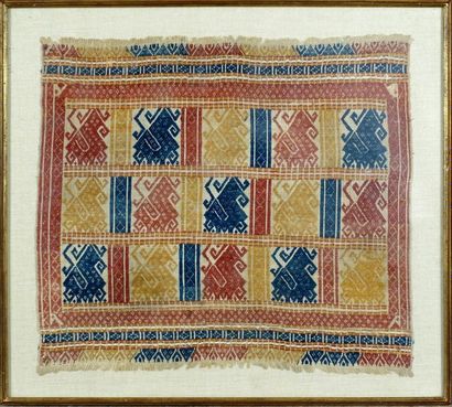 Trois Tissus “Tampan“.
Geometrically patterned....