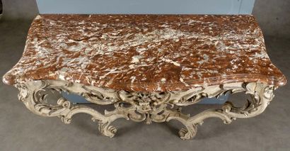 Grande Console d’applique.
Topped with a...
