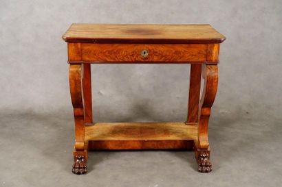 Console Restauration.
The belt, moulded,...