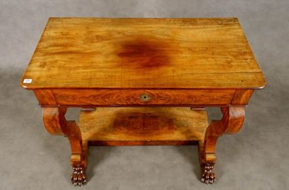 Console Restauration.
The belt, moulded,...