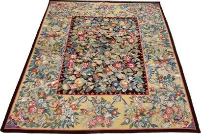 Tapisserie de Style Aubusson.
Decorated with...
