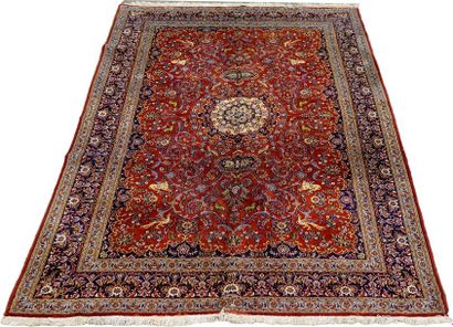 Tapis Kashan.
Petit médaillon circulaire...