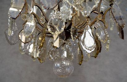 Lustre Cage de Style Louis XV.
Eclairant...