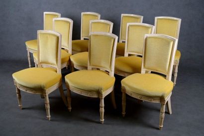 Suite de dix Chaises Empire.
Dossier incurvé...