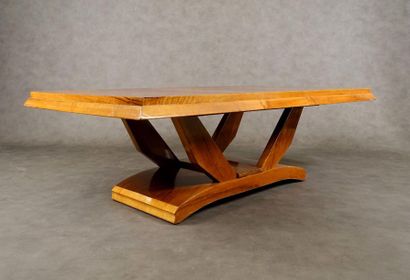 Table de Salon.
Plateau biseauté et piétement...