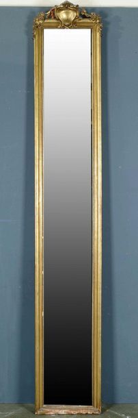 Important Miroir d’Entre-Deux.
Petit fronton...