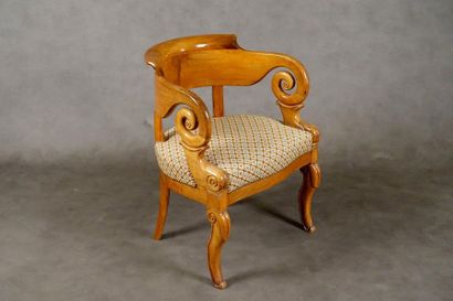 Fauteuil de Bureau.
Dossier incurvé et terminé...
