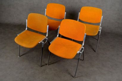 Giancarlo Piretti (1940- ) - Suite de quatre...